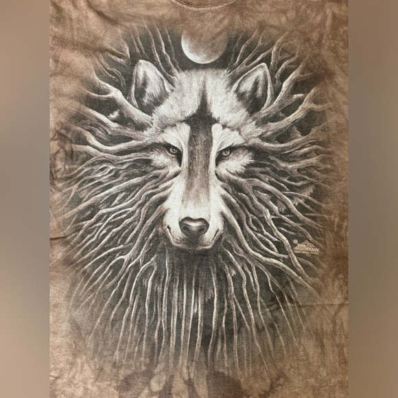 The Mountain Graphic Wolf/Tree Tee - Picture 2 of 9